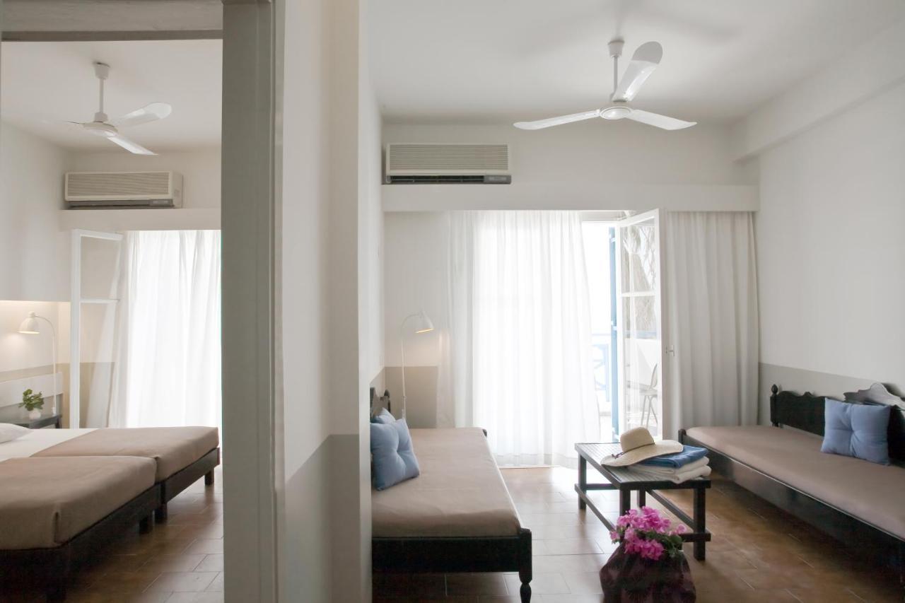 Kamari Beach Hotel エクステリア 写真