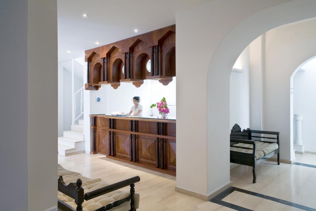 Kamari Beach Hotel エクステリア 写真
