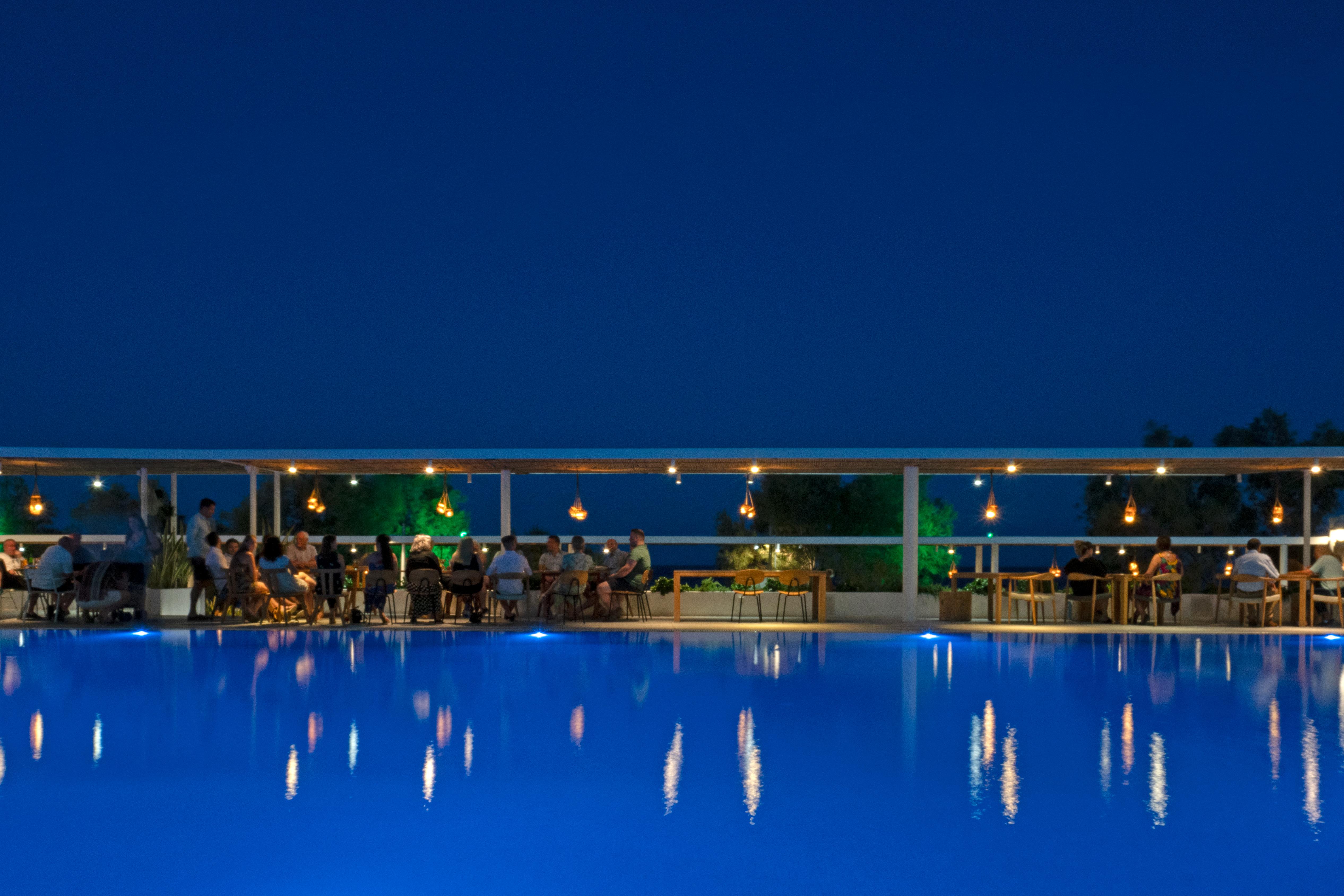 Kamari Beach Hotel エクステリア 写真