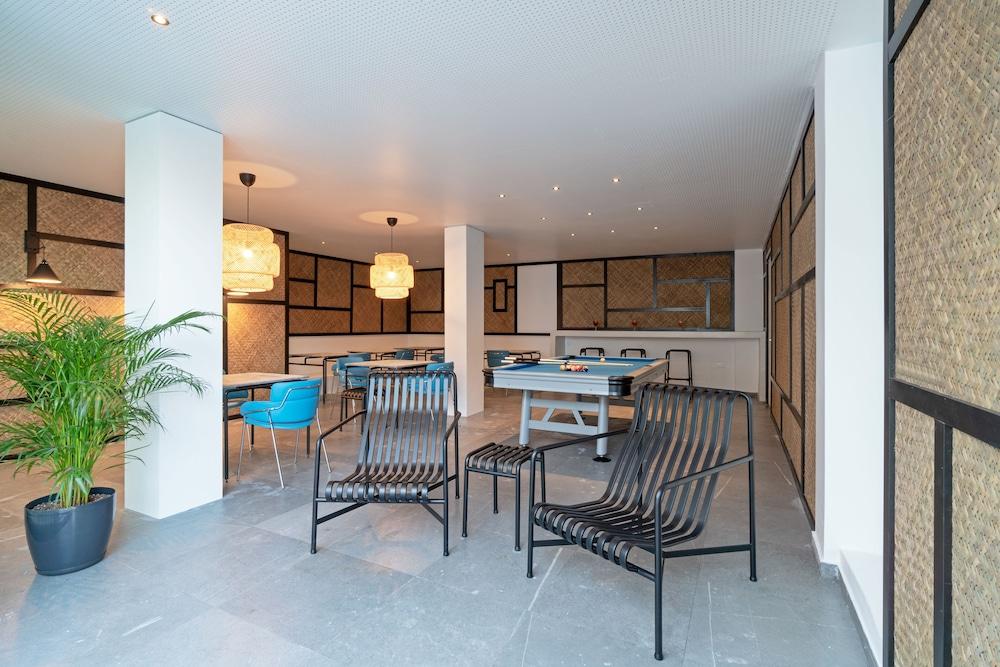 Kamari Beach Hotel エクステリア 写真