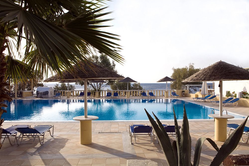 Kamari Beach Hotel エクステリア 写真